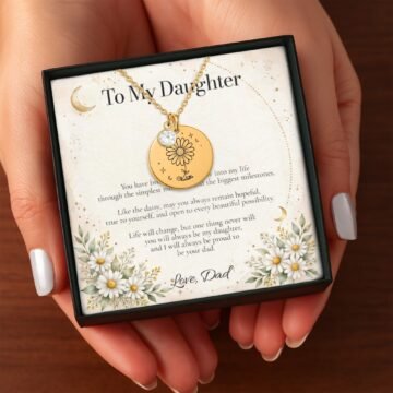 Detailed daisy Moon and Bloom pendant with diamond-colored accent